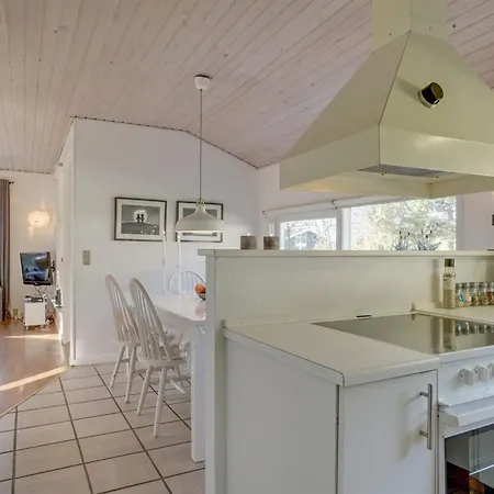 Anella - 1-4km From The Sea By Interhome *